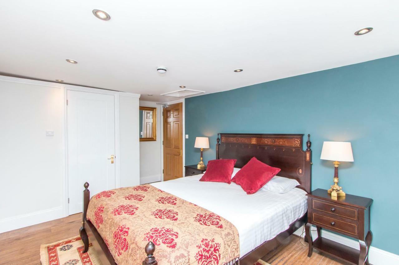 3 Berkeley Square * Bristol