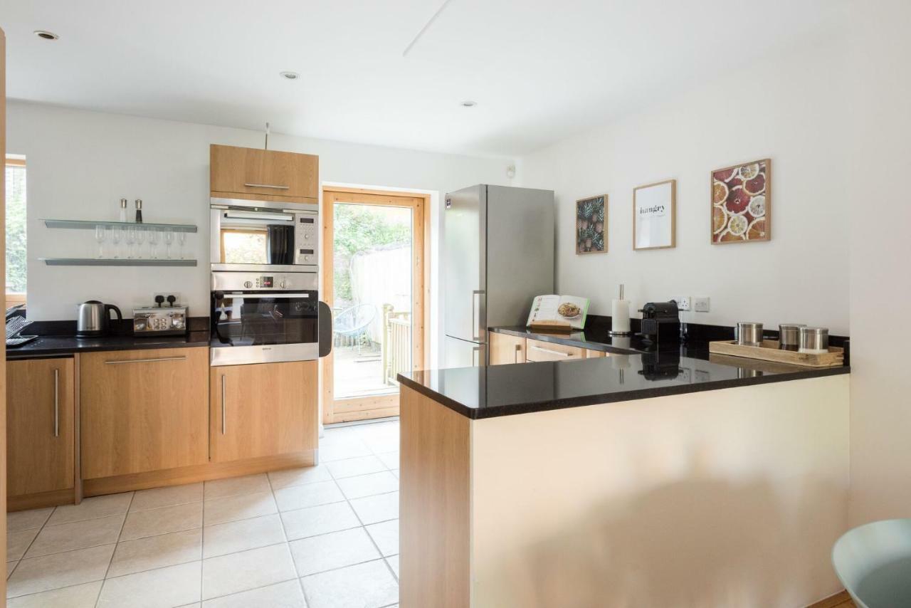 The Clifton Jewel - Trendy 4bdr In Apartment