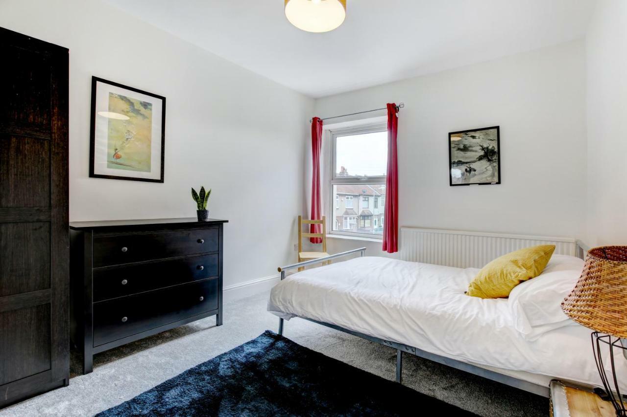 Lovely 3 Bed House In Bristol