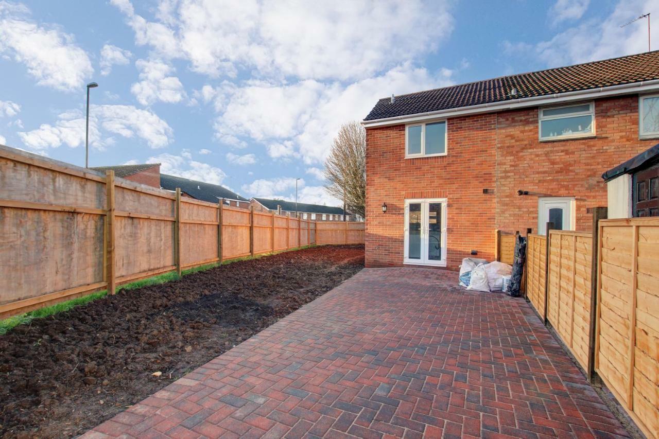 Lovely 2 Bed House In Bristol