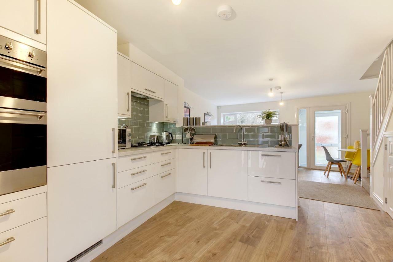 Lovely 2 Bed House In