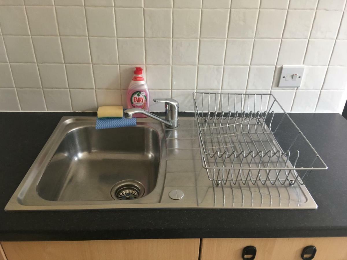 Superb Peaceful 1 Bed In St George. *