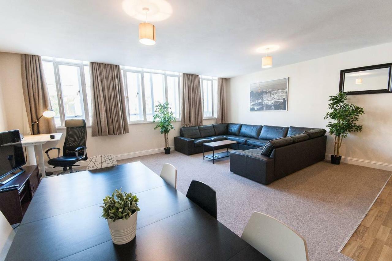 The Broadmead Forest - Spacious Centre 3bdr