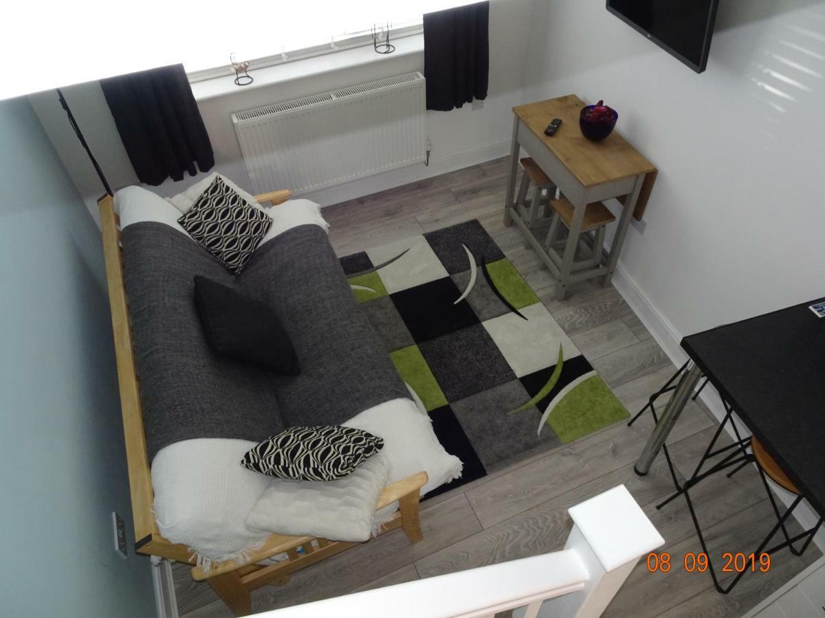 The Whiteways Apartment *