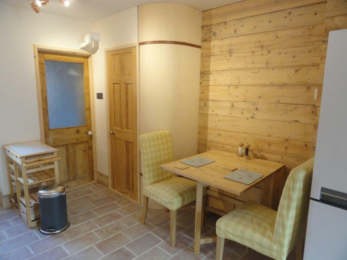 The Little Luckwell By Cliftonvalley Apartment