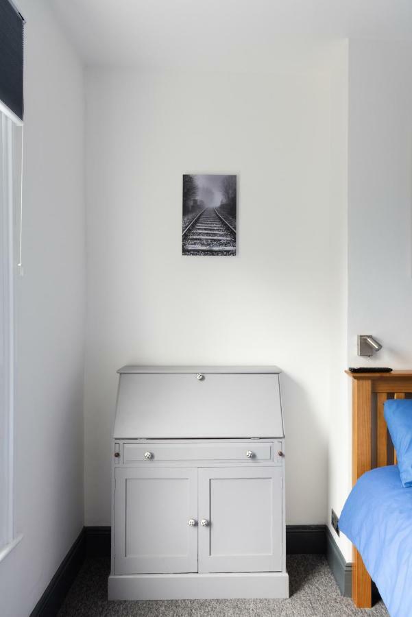 144 Lower Cheltenham Place * Bristol