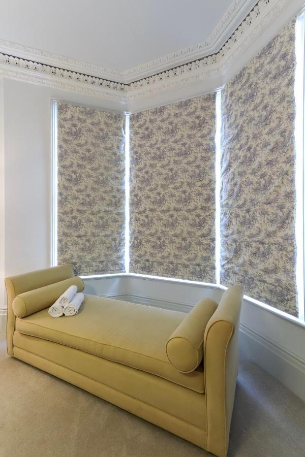 Apartment Bright Modern Two Bed With Parking *