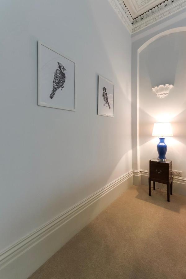 Apartment Bright Modern Two Bed With Parking *