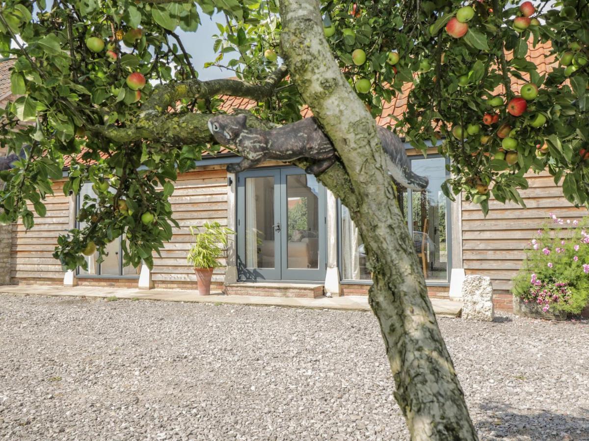 Golden Valley Barn Holiday home *