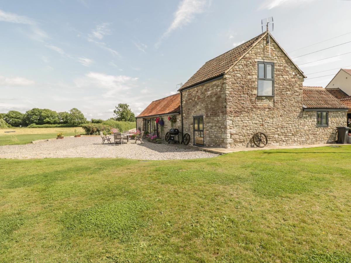 Golden Valley Barn Holiday home *