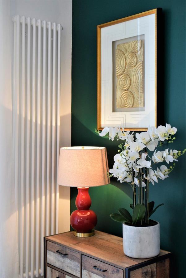 Frederick Place - Your Apartment *