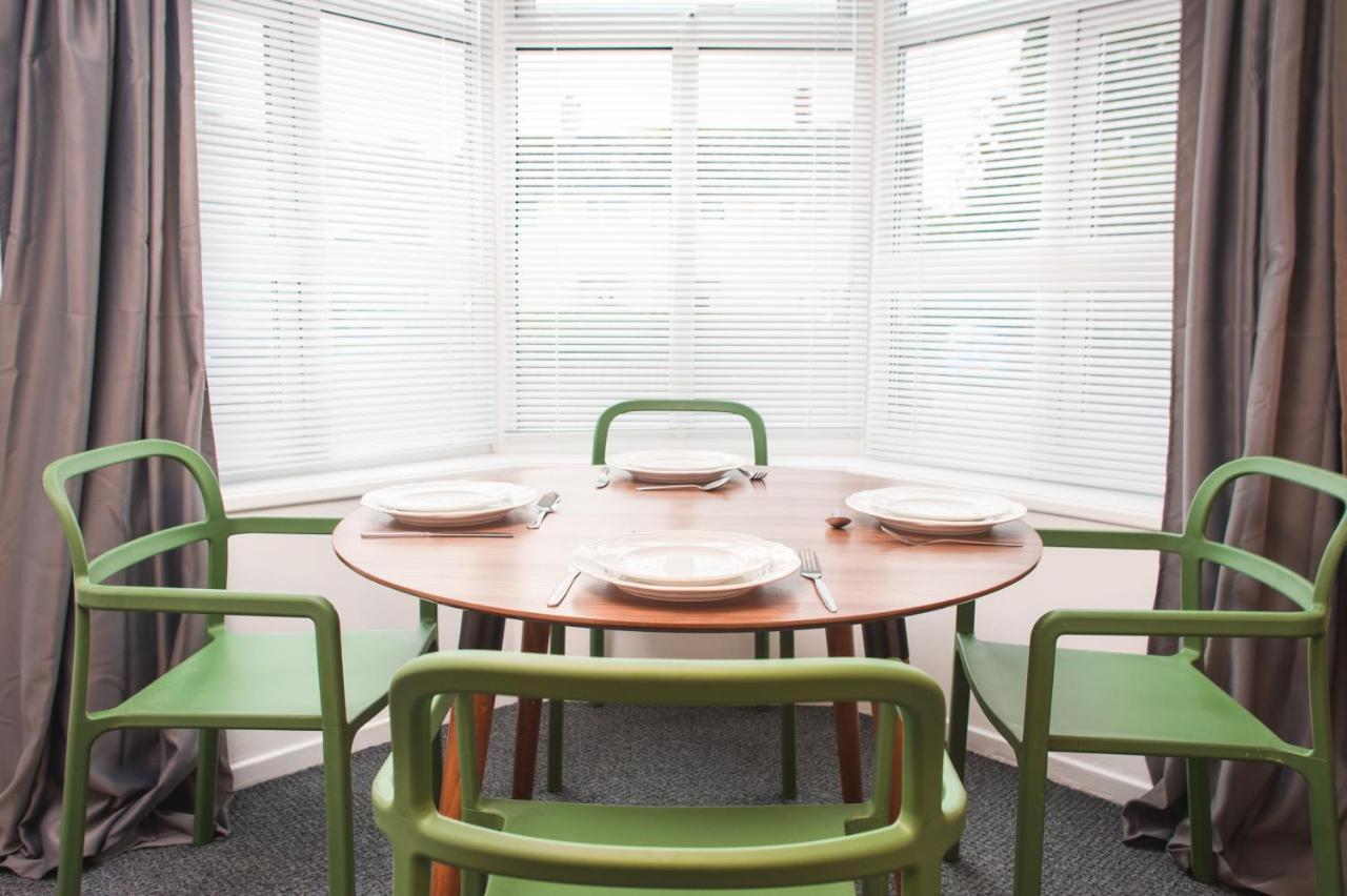 Holiday home Mycityhaven The Kingsweston - Flexible Sleeps 7 Bristol