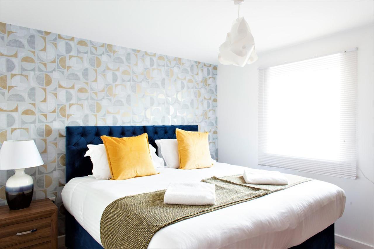Savoy Court - Free Parking Apartment *