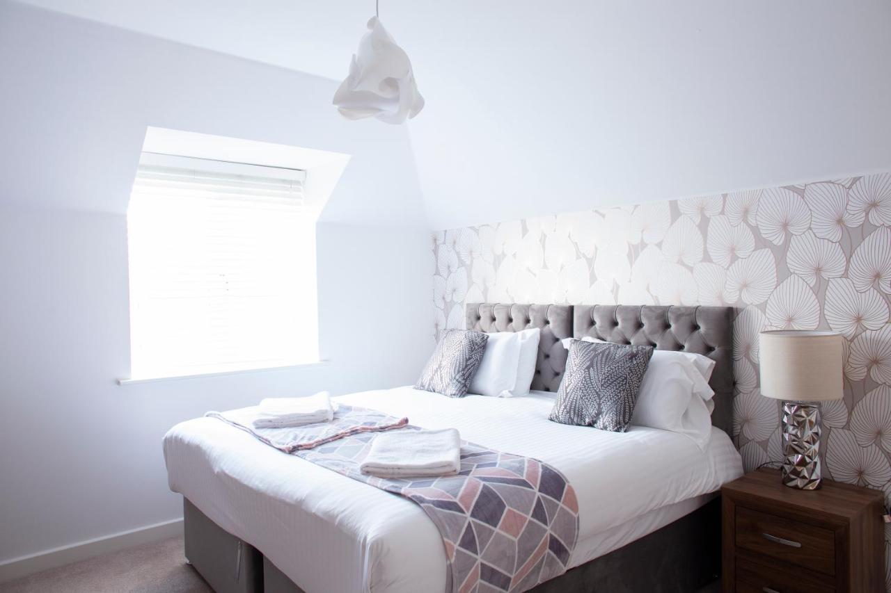 Savoy Court - Free Parking Apartment *