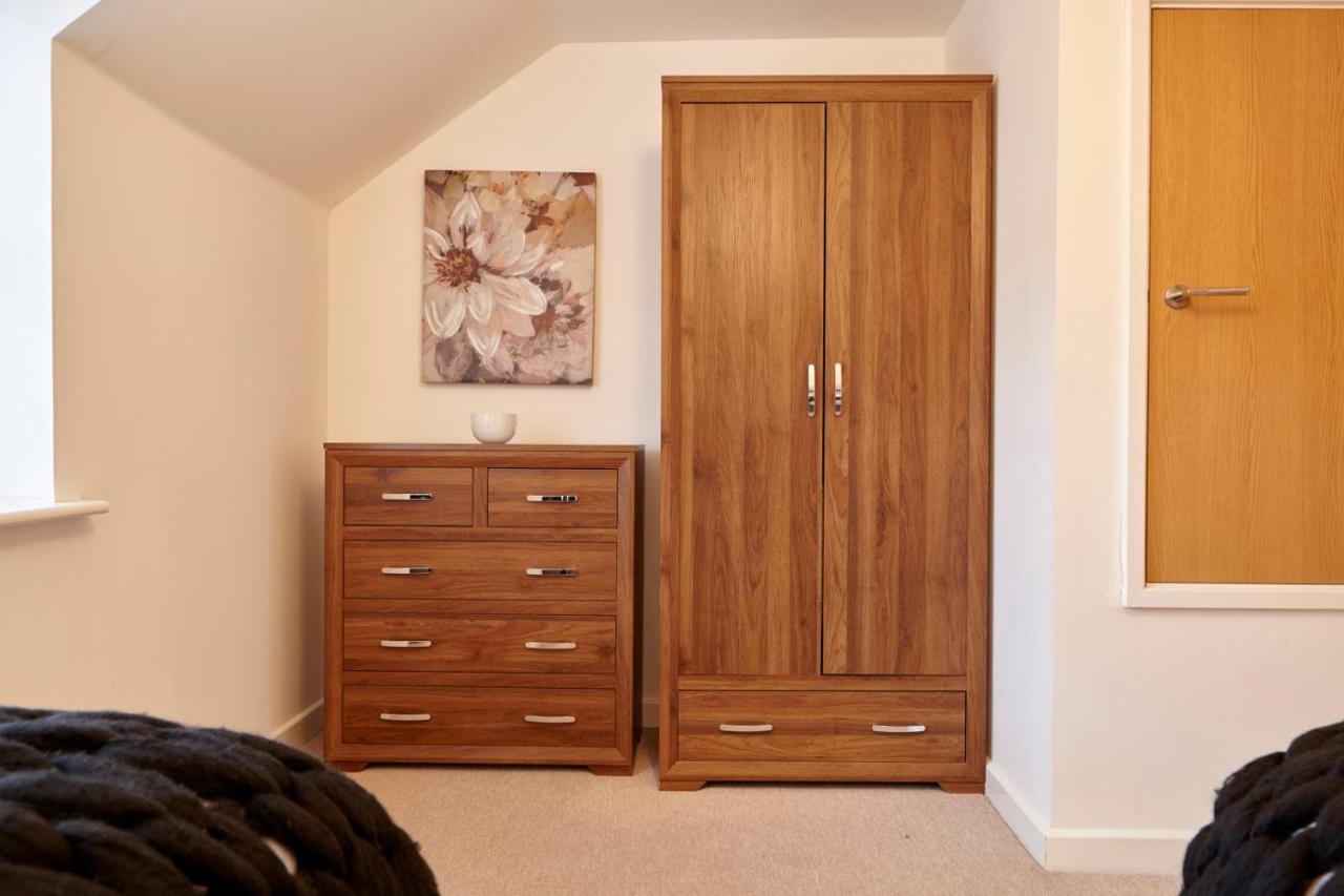 Savoy Court - Free Parking Bristol
