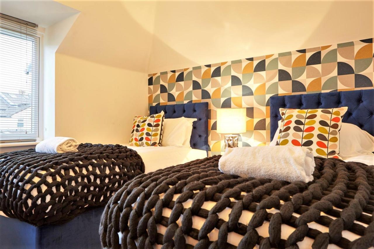 Savoy Court - Free Parking Apartment *