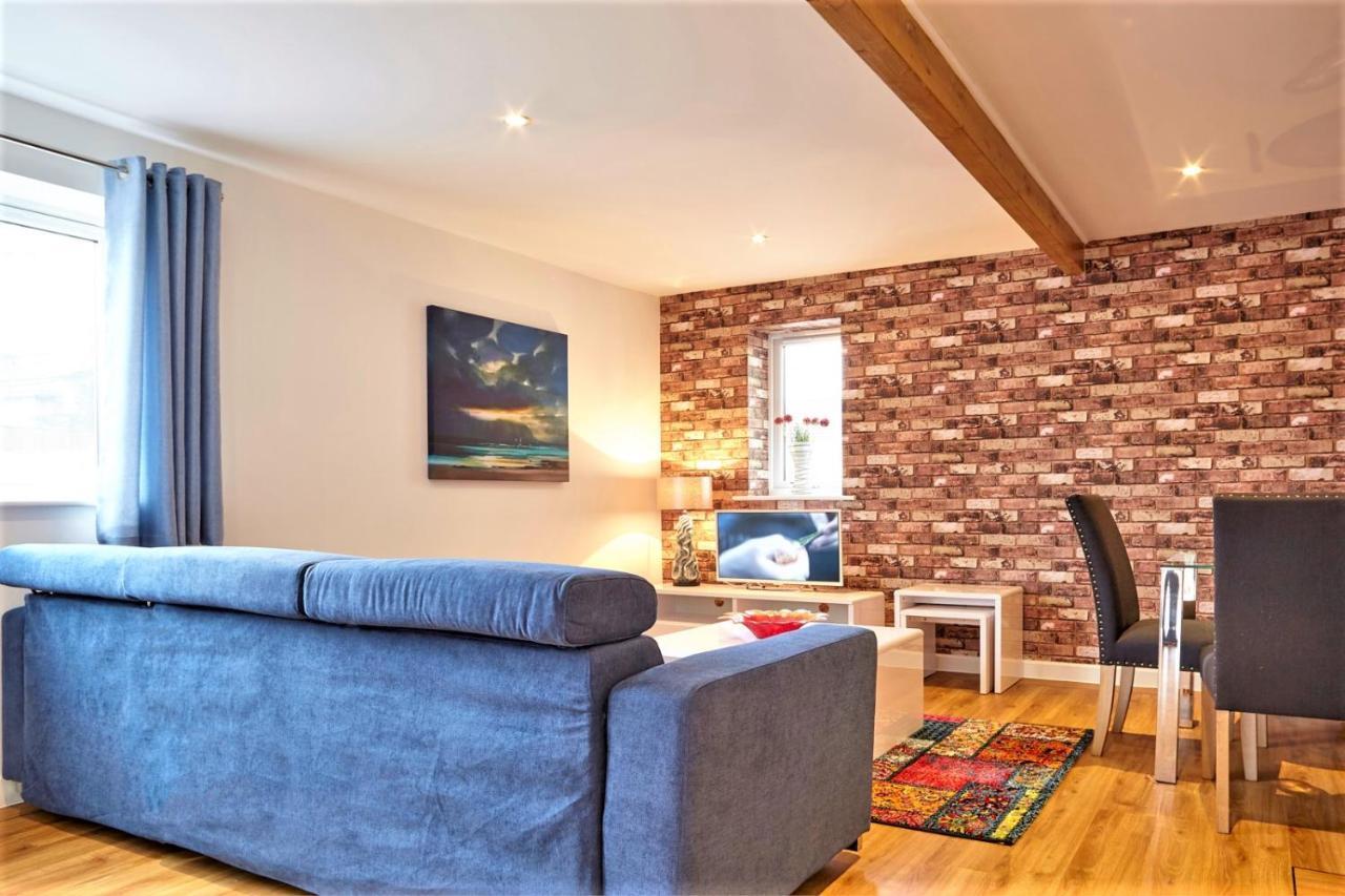 Savoy Court - Free Parking Apartment *