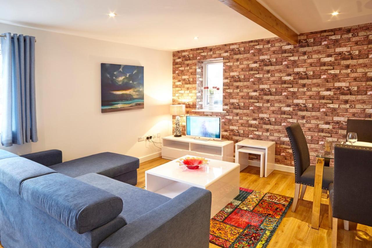 Savoy Court - Free Parking Apartment Bristol
