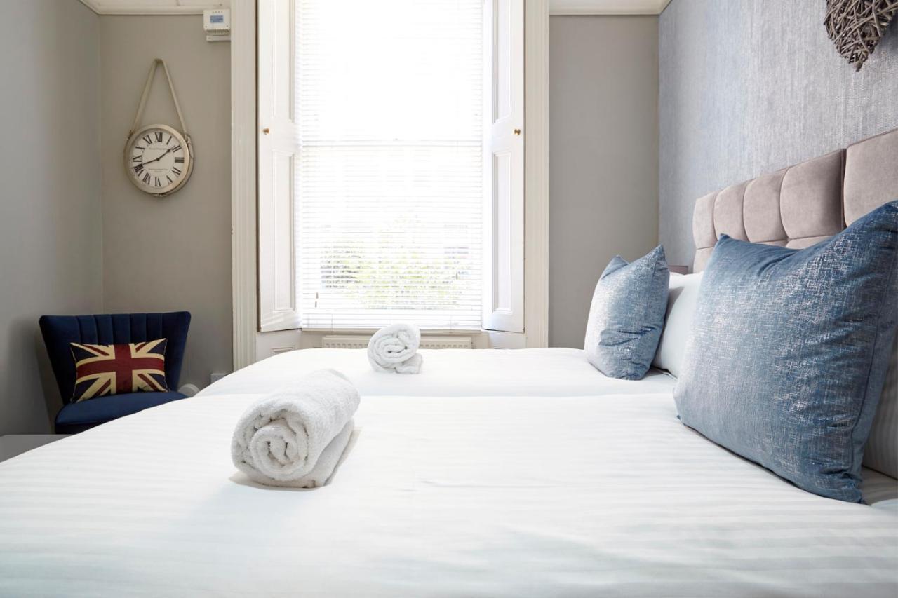 The Sunningdale * Bristol
