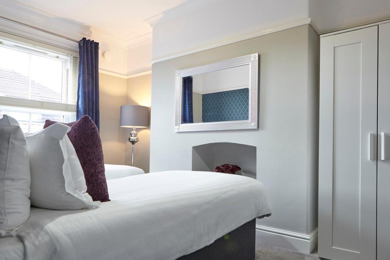 The Sunningdale Bristol