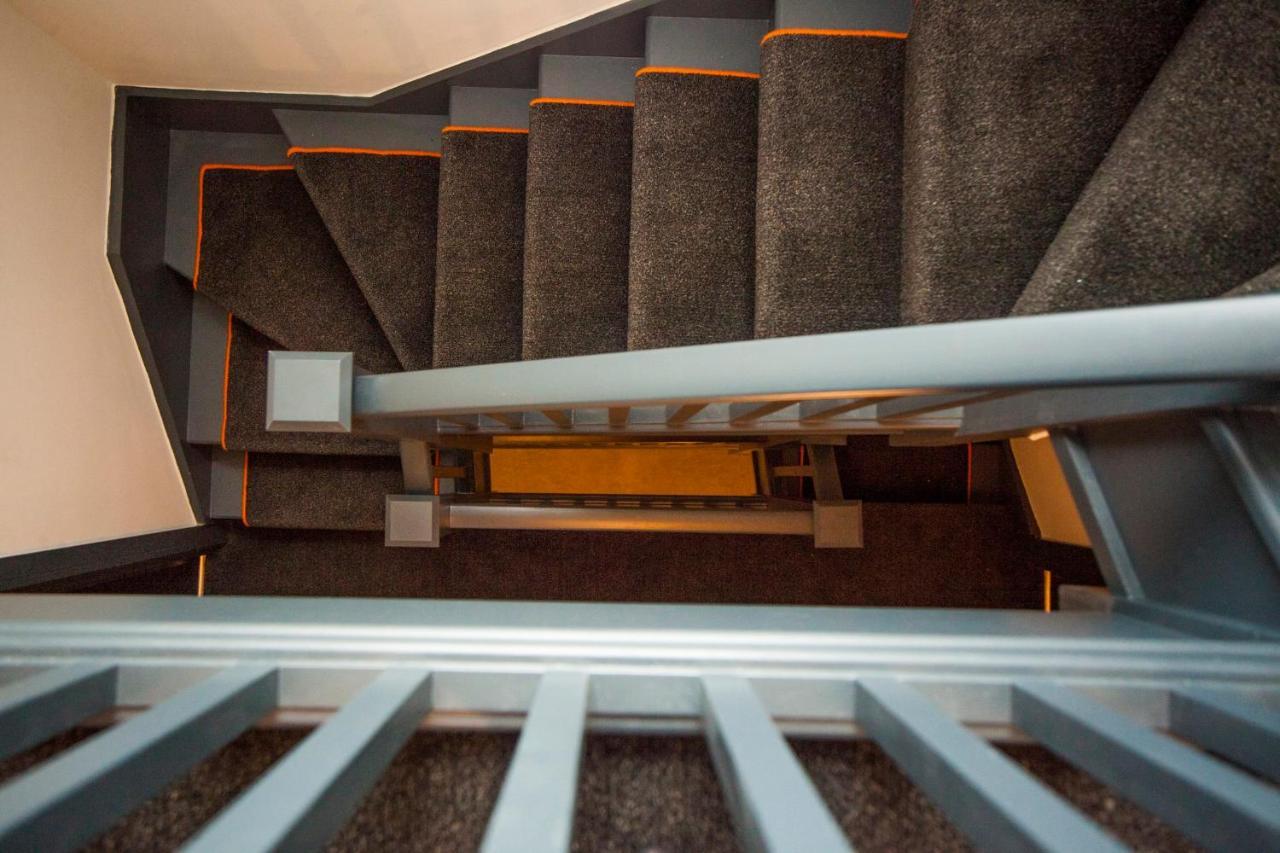 Higgihaus #3b 4 Bed Sleeps Up To 10 Big Groups Hip Location Bristol