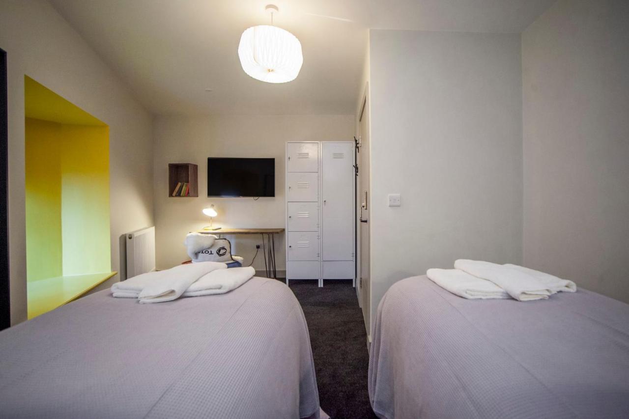 Higgihaus #3b 4 Bed Sleeps Up To 10 Big Groups Hip Location *