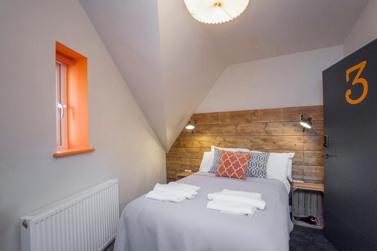 Higgihaus #3b 4 Bed Sleeps Up To 10 Big Groups Hip Location Holiday home *