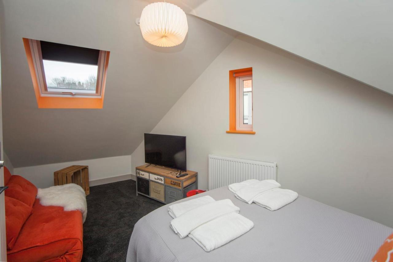 Higgihaus #3b 4 Bed Sleeps Up To 10 Big Groups Hip Location *
