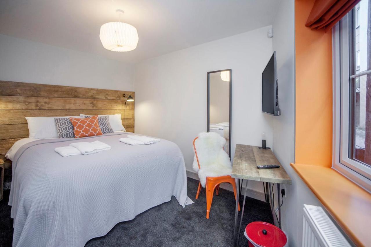 Holiday home Higgihaus #3b 4 Bed Sleeps Up To 10 Big Groups Hip Location Bristol