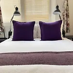 Central Located Two Bedroom Suite