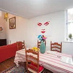 Special 3 Bedroom Townhouse With Parking In Bristol