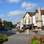 Ferndale Mews