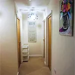 2 Bedroom Luxury Apartment In Bristol
