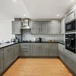 Boutique Bristol Abode - Sleeps 6- Parking - Garden