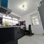 2-Bed House Bungalow In Bristol