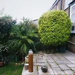 A Cosy Garden Flat In A Quiet Area Close To The City Centre