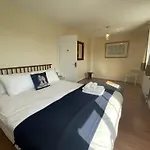 Fabulous Family Home In Lovely Little Stoke