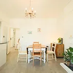Manilla 3 Bedroom Top Floor Flat