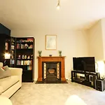 Cotham Vale 2 Bedroom Property
