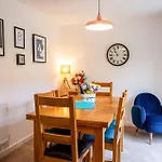 Splendid House Great Location To Wave Surf & South West Water Park - Super Garden By Staystaycations