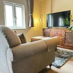 Airy Central Two-Bed Suite