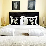 Airy Central Two-Bed Suite