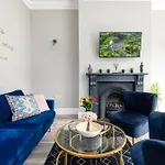 Central Flat-2Bed-Free Parking-By Fabaccommodation