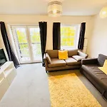 Spacious 2-Bedroom Haven With Modern Amenities In Bradley Stoke