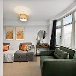 Stylish Boutique Abode - Garden - Sleeps 11