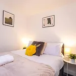 Sunnyside 2 - Contractor Long Stays By Shortstayuk
