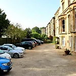 Victoria Square Hotel Clifton Village