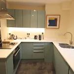 Quiet Riverside Apartment With Views And Parking-