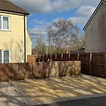 The Snug Shared House