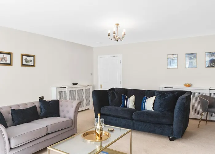 Stunning 2 Bedroom Apartment In Fantastic Location